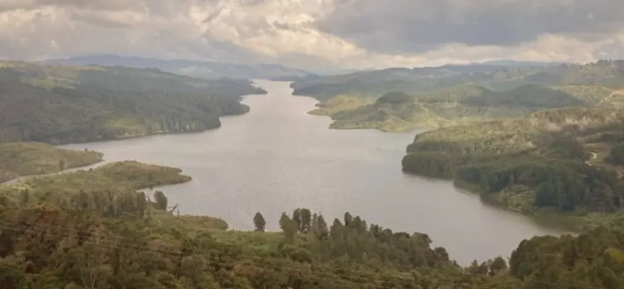 Forested hills around the reservoir near Medellín, Colombia